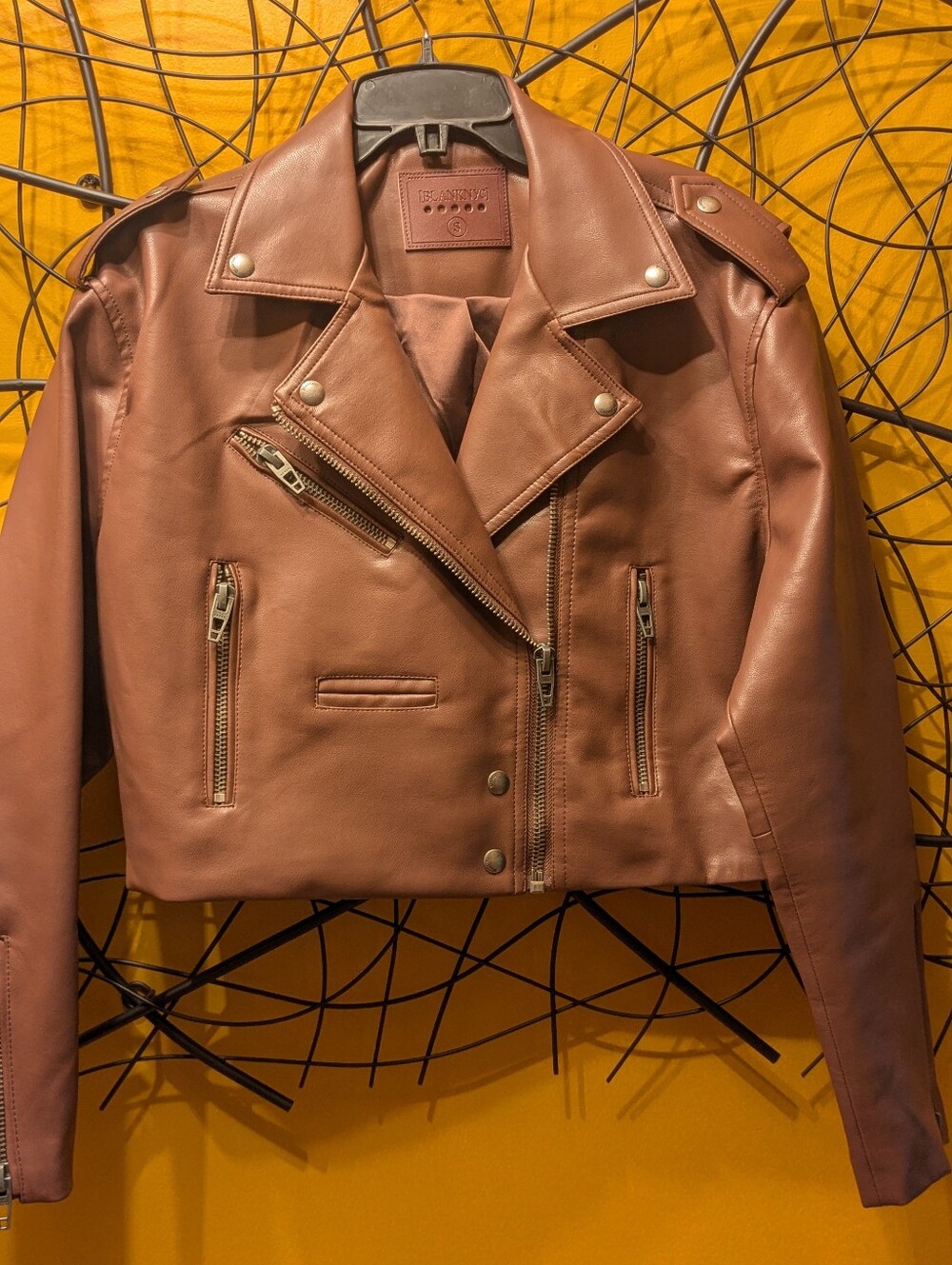 BLANKNYC Faux Leather Cropped Moto Jacket in Chestnut Brown - Size Small